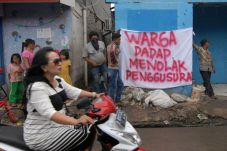 Warga Dadap Keukeuh...