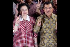 Mega Dapat Gelar Doktor,...