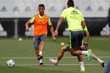 Cristiano Ronaldo Tetap...