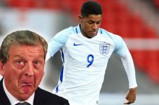 Hodgson Berjudi Masukan...