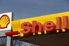 Shell Akan PHK 2.200...