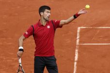 Belum Terbendung, Novak...