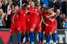 Marcus Rashford Sukses...
