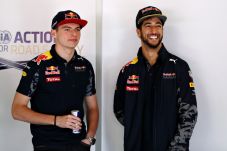 Ricciardo-Verstappen...