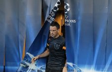 Mark Clattenburg Jalani...