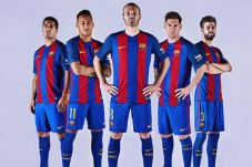 Kostum Anyar Barca Kembali...