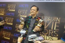 Menang, Selfie Bareng...