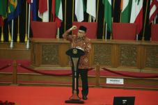 Zulkifli Hasan: Pancasila,...