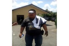 Pukul Wajah Nasabah...