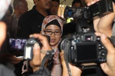 Sakit Hati, Karyawati...