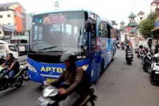 APTB Dilarang Masuk...