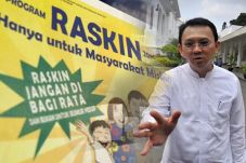 Ahok Dorong Kartu Jakarta...