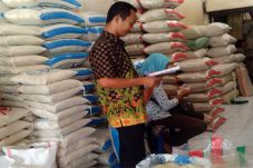 Harga Sembako Melambung,...