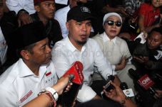 Ahmad Dhani Minta Ahok...