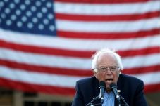 Sanders Sebut Hillary...