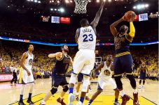 Game Pertama Final NBA...