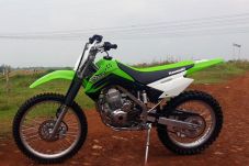 Kawasaki KLX Spesifikasi...