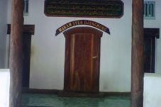 Kisah Keluguan dan Karomah...