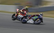 Iannone Tabrak Lorenzo...