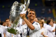 Cristiano Ronaldo Tetap...