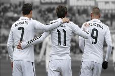 Manchester United Anggarkan...