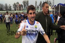 Robertino Absen, Van...