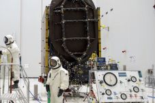 Satelit BRI Akan Meluncur...