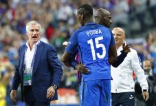 Deschamps Kecewa Lihat...
