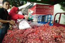 Operasi Pasar Murah...