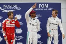 Hamilton Rebut Pole...