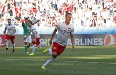 Arkadiusz Milik Ukir...