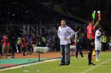 Dejan Pelatih Asing...