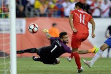 Gol Handsball Peru Singkirkan...