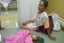 Bantuan Mengalir ke...