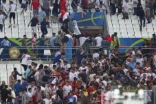 Rusia Dikartu Kuning...