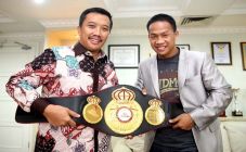 Rebut Gelar Juara WBA,...