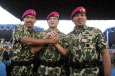 Pimpin Korps Marinir,...