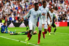 Daniel Sturridge Senang...