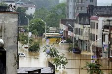 Banjir Landa China Selatan,...