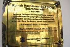 100 Tahun Zelfbestuur...