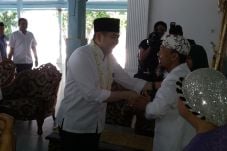 HT Kunjungi Keraton...