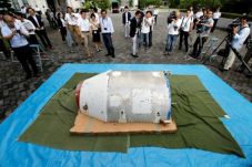 Jepang Periksa Serpihan...