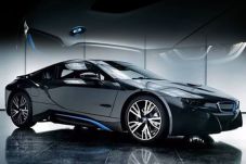 BMW i8 Alami Penyegaran