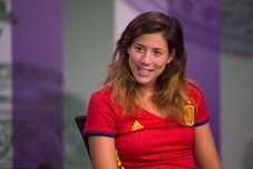 Petenis Cantik Garbine...