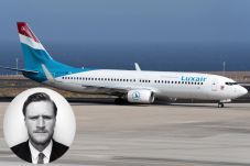 Fans Islandia Sewa Boeing...
