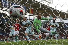 Tandukan Alderweireld...