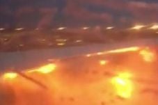 Pesawat Singapore Airlines...