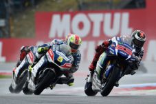 Gara-gara Hujan, Lorenzo...
