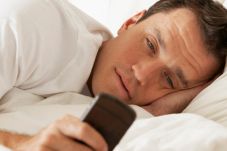 Main Gadget Jelang Tidur...