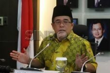 Anggota Dewan Kembali...